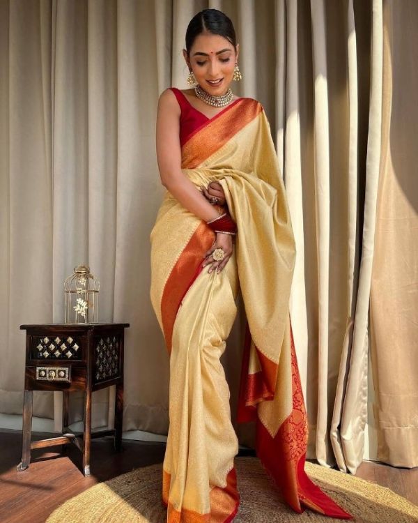 Picture of Appealing Silk & Jacquard Cornsilk Saree