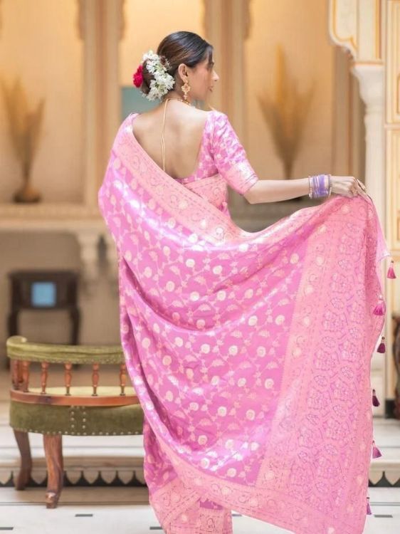 Picture of Beautiful Silk & Jacquard Light Pink Saree