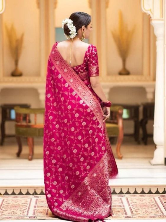 Picture of Beautiful Silk & Jacquard Deep Pink Saree