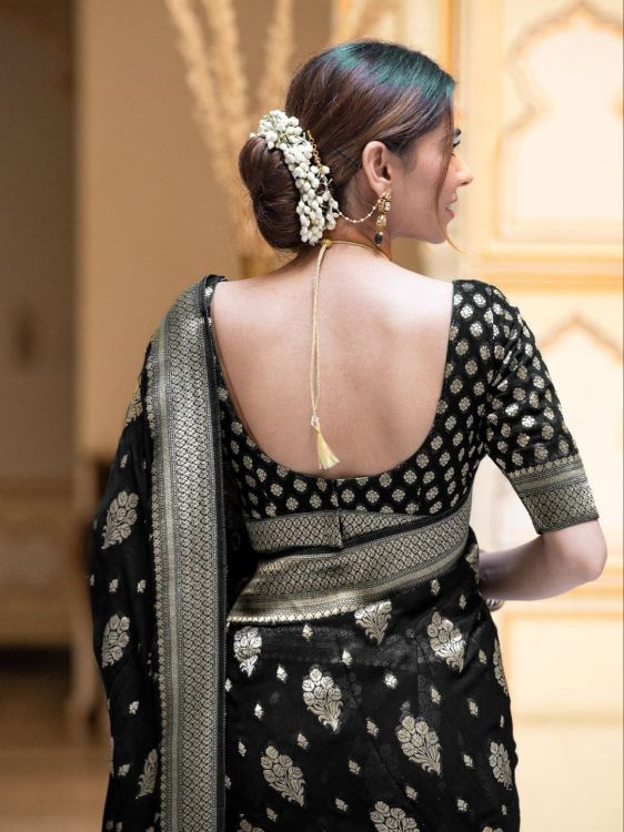 Picture of Amazing Silk & Jacquard Black Saree