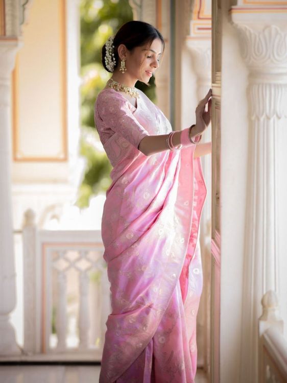 Picture of Exquisite Silk & Jacquard Light Pink Saree