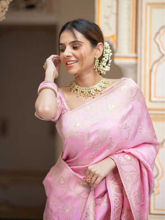 Picture of Exquisite Silk & Jacquard Light Pink Saree