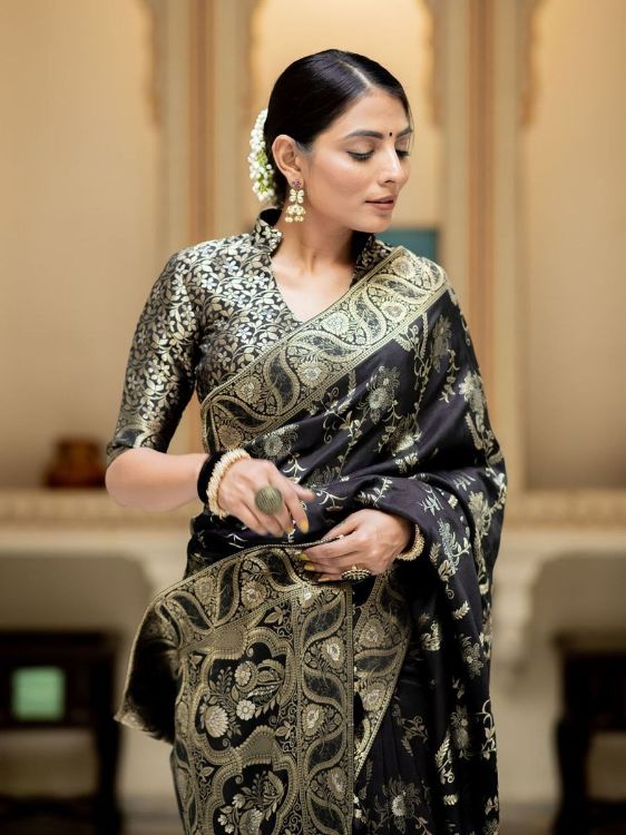 Picture of Lovely Silk & Jacquard Black Saree