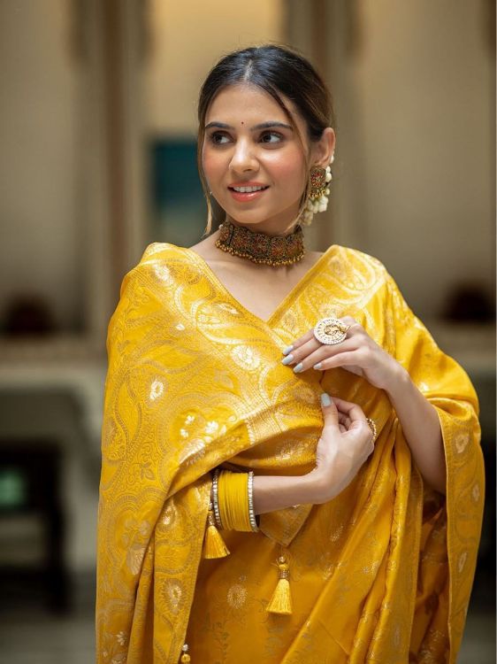 Picture of Ravishing Silk & Jacquard Yellow Saree