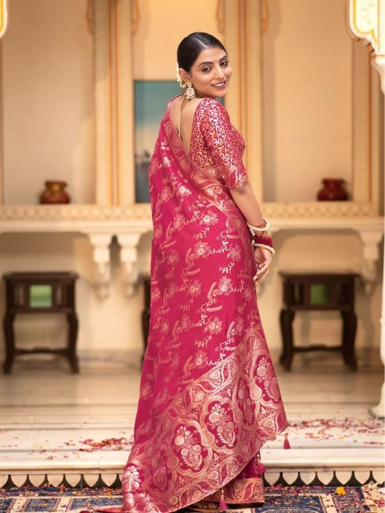 Picture of Elegant Silk & Jacquard Pink Saree