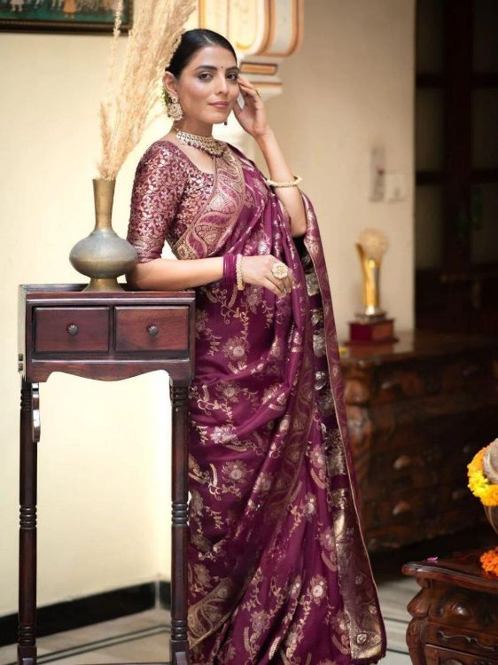 Picture of Lovely Silk & Jacquard Purple Saree