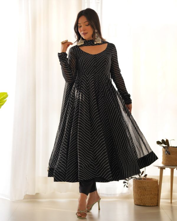 Picture of Superb Georgette Black Salwar Suits