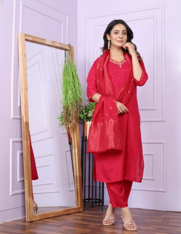 Picture of Enticing Pure Viscose Deep Pink Salwar Suits