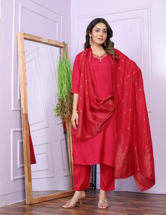 Picture of Enticing Pure Viscose Deep Pink Salwar Suits