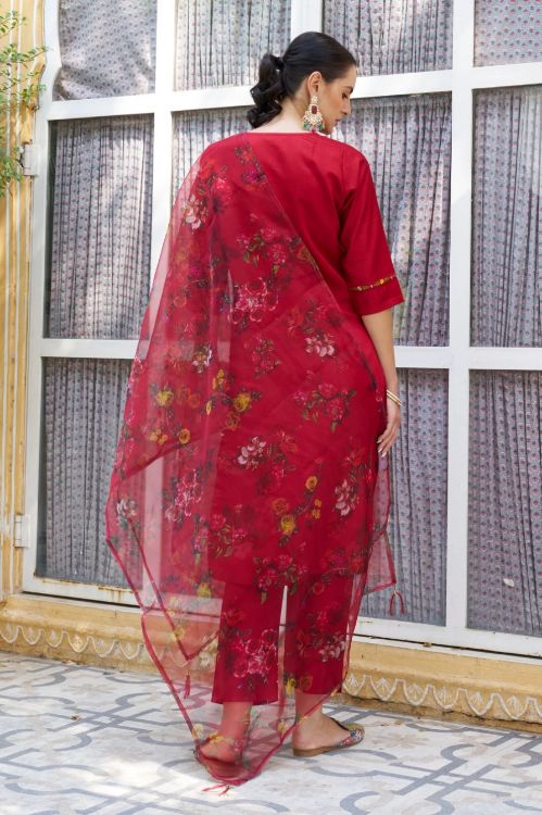Picture of Beautiful Viscose Rayon Red Readymade Suits