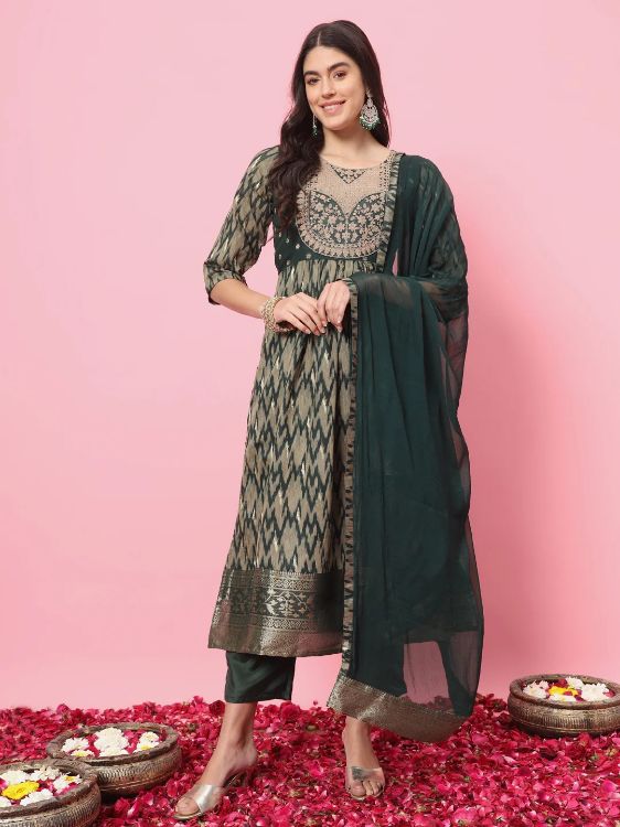 Picture of Shapely Cotton Silk Green Readymade Salwar Suits