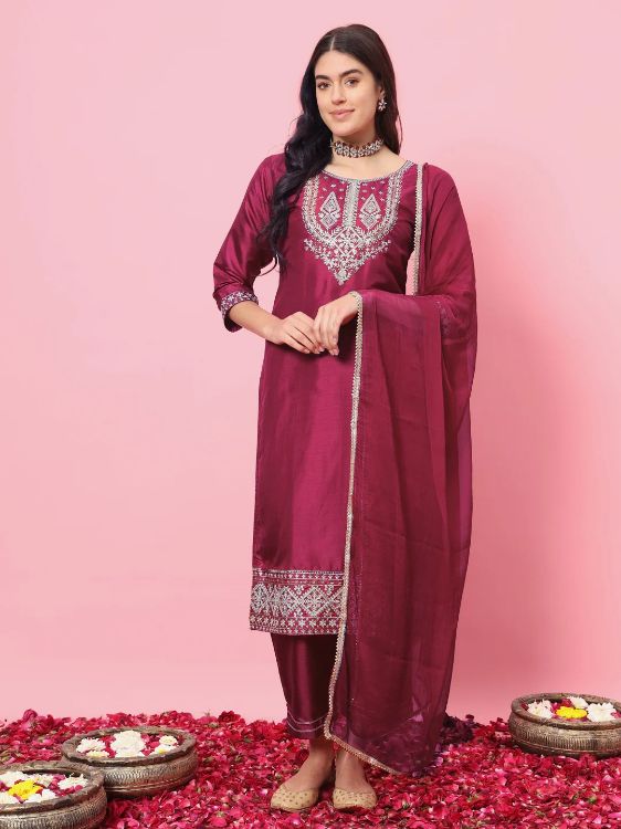 Picture of Exquisite Silk Blend Pink Readymade Salwar Suits
