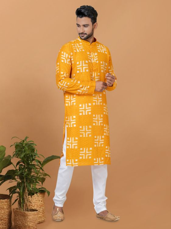 Picture of Pretty Chanderi Batik Print Maroon Kurta Pajama