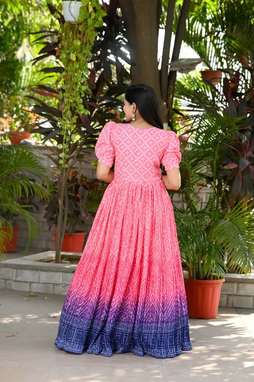 Picture of Enticing Chiffon Pink Readymade Gown