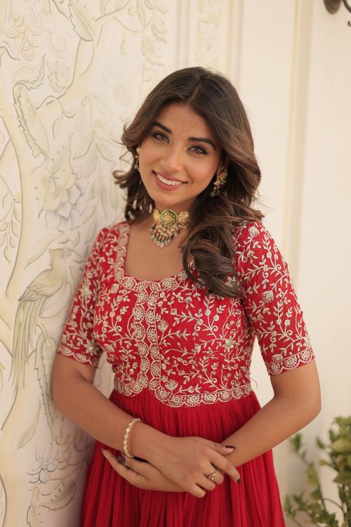 Picture of Exquisite Georgette Red Readymade Gown