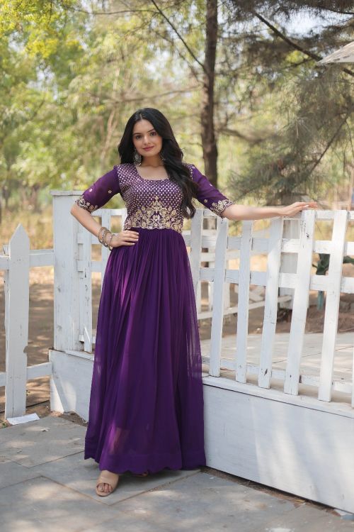 Picture of Ravishing Faux Blooming Purple Readymade Gown