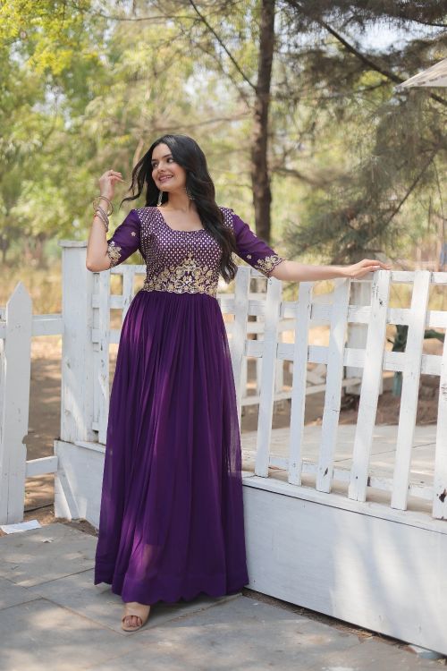Picture of Ravishing Faux Blooming Purple Readymade Gown