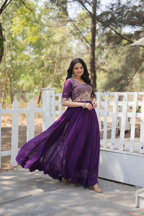 Picture of Ravishing Faux Blooming Purple Readymade Gown