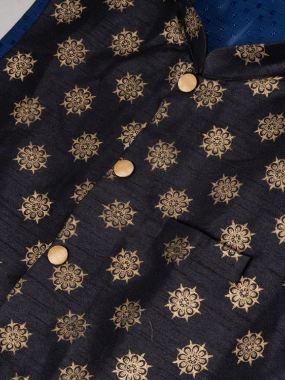 Picture of Traditional Wear Readymade Men's Kurta Pyjama With Jacket