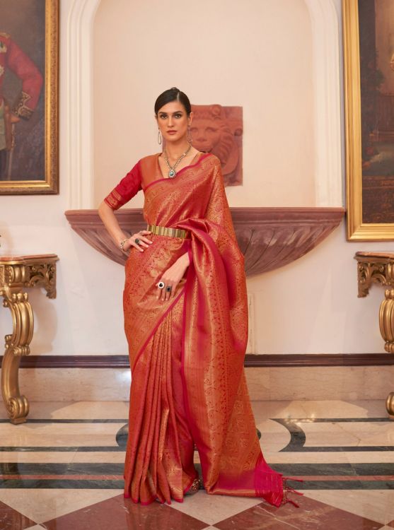 Picture of Wonderful Handloom Weaving Red Saree