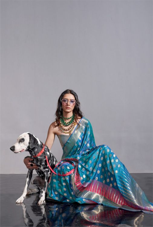 Picture of Excellent Handwoven Weaving Silk Blue Saree