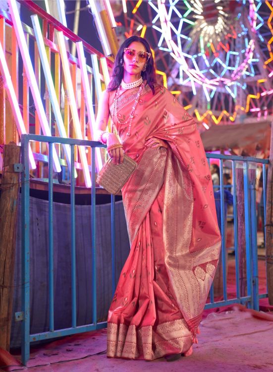 Picture of Wonderful Handloom Weaving Silk Peach Puff Saree