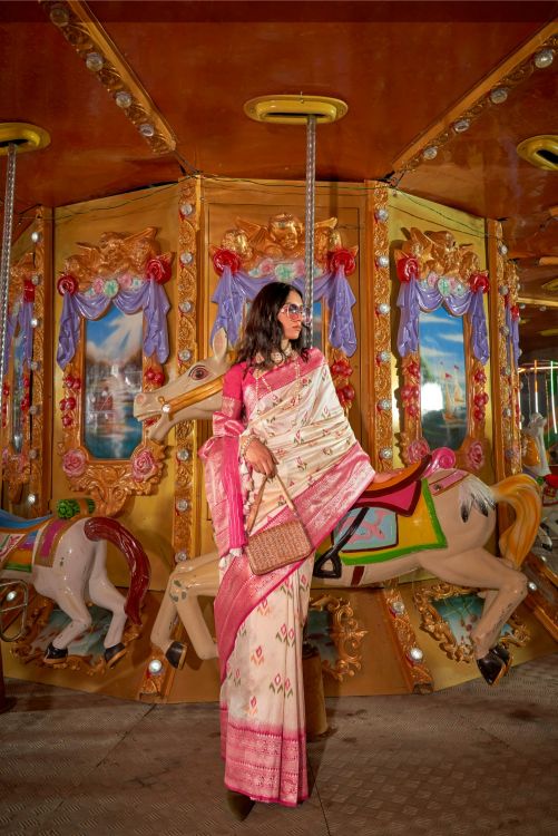 Picture of Fine Handloom Weaving Silk Beige Saree