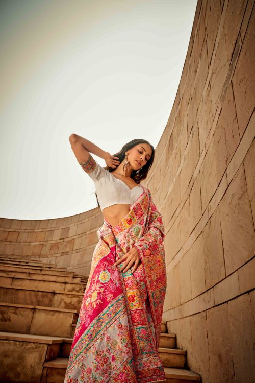 Picture of Good Looking Kashmiri Handloom Weaving White Saree