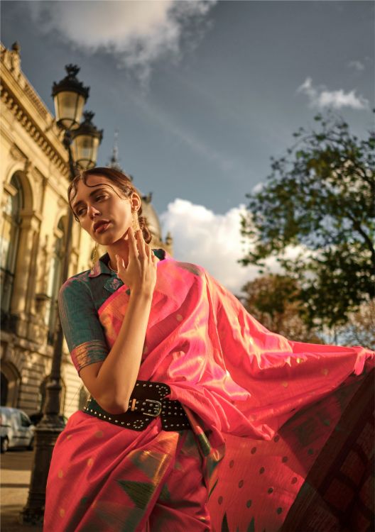 Picture of Nice Handloom Weaving Khadi Silk Pink Saree