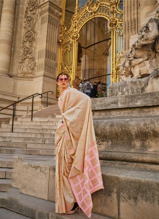 Picture of Appealing Handloom Weaving Khadi Silk Cream Saree