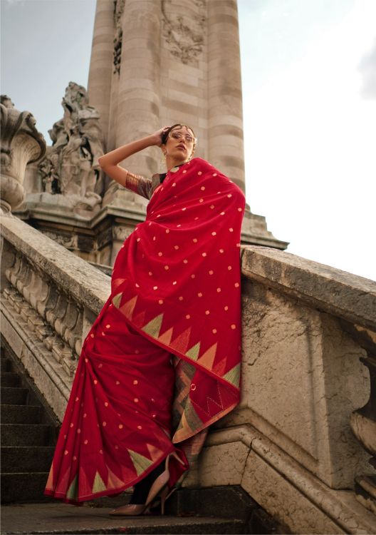 Picture of Charming Handloom Weaving Khadi Silk Red Saree