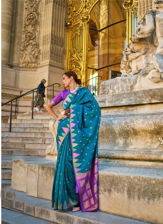 Picture of Nice Handloom Weaving Khadi Silk Teal Saree