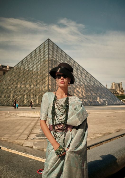 Picture of Good Looking Handloom Weaving Silk Mint Saree