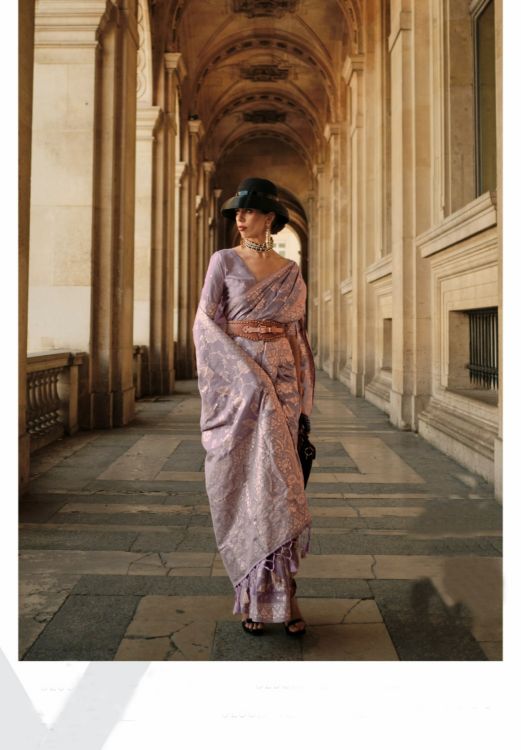 Picture of Gorgeous Handloom Weaving Silk Purple Saree