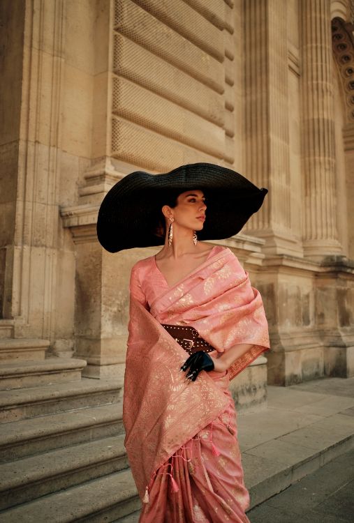 Picture of Alluring Handloom Weaving Silk Pink Saree