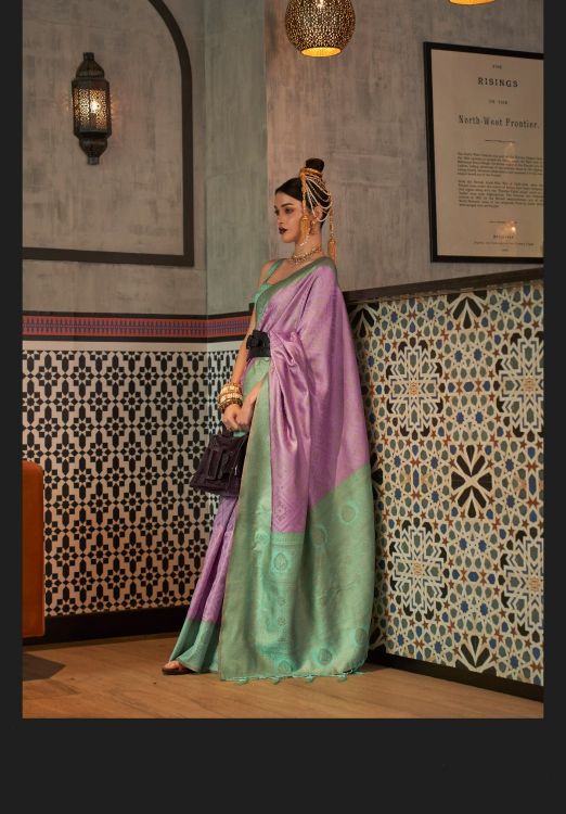 Picture of Grand Weaving Silk Lavender Saree