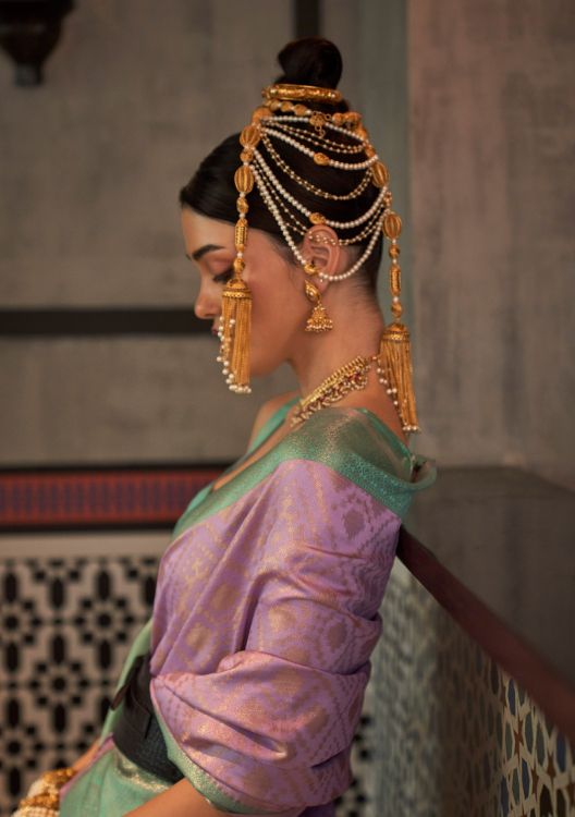 Picture of Grand Weaving Silk Lavender Saree