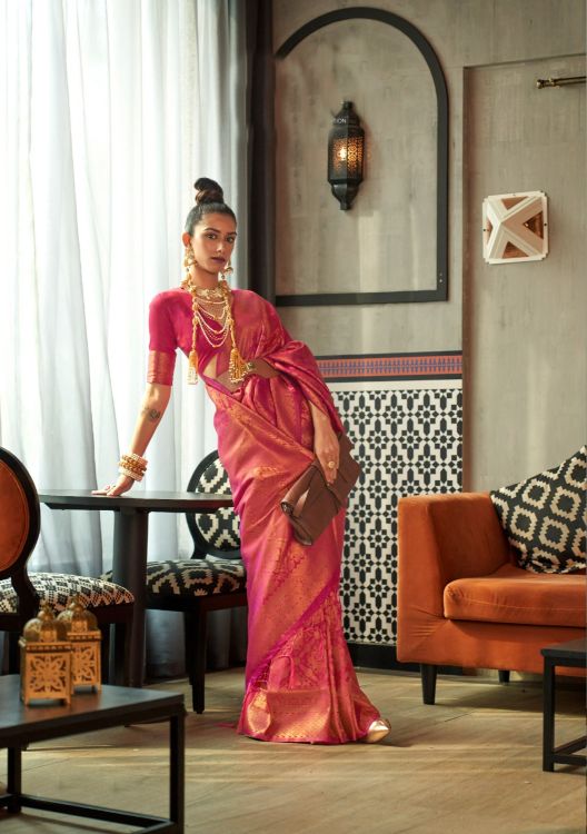 Picture of Statuesque Two Tone Handloom Weaving Pink Saree