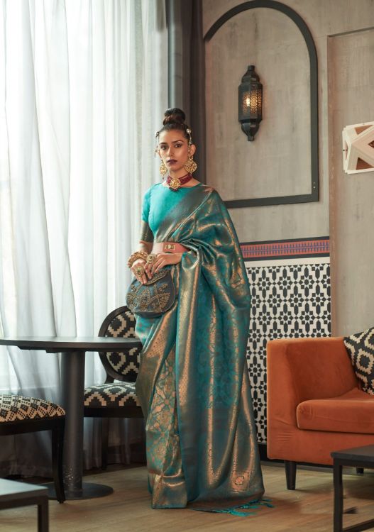 Picture of Lovely Two Tone Handloom Weaving Blue Saree