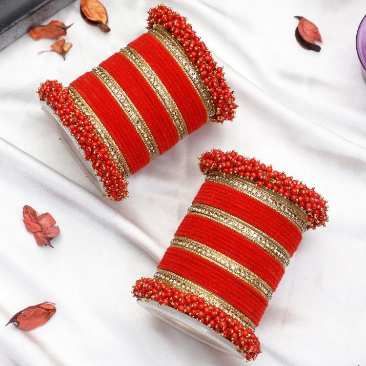 Picture of Elegant Velvet Metal Red Bangle Set