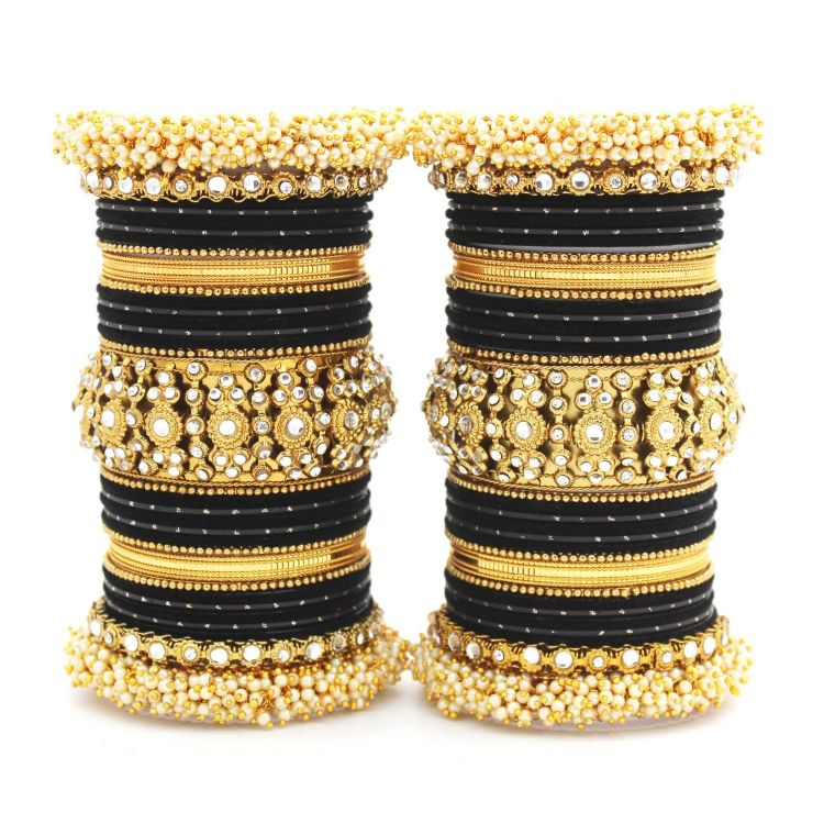 Picture of Shapely Velvet Metal Black Bangle Set