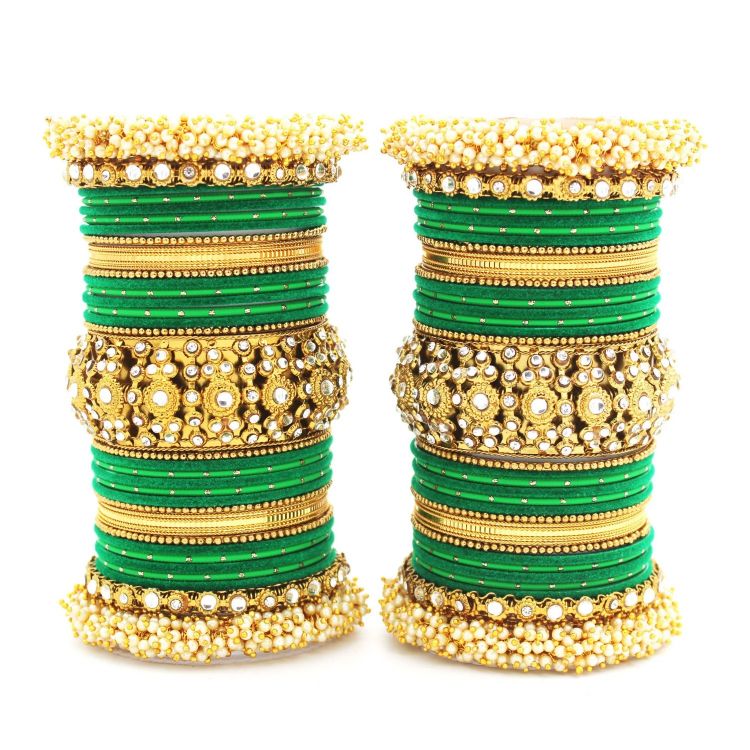 Picture of Sightly Velvet Metal Green Bangle Set