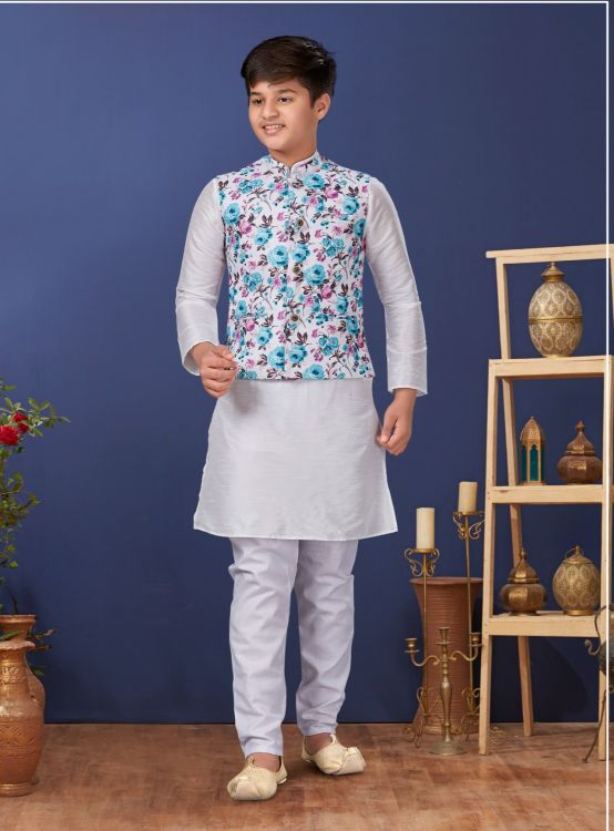 Picture of Good Looking Dhupion Silk White Kurta Pajama With Jacket