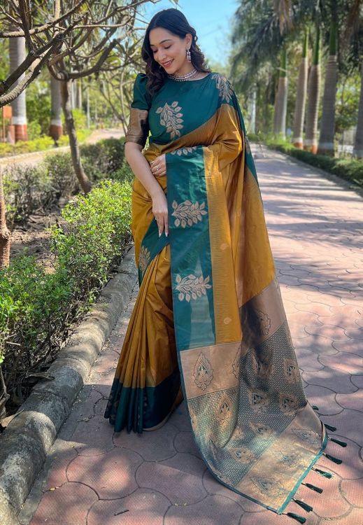 Picture of Fascinating Banarasi Soft Silk Gold Saree