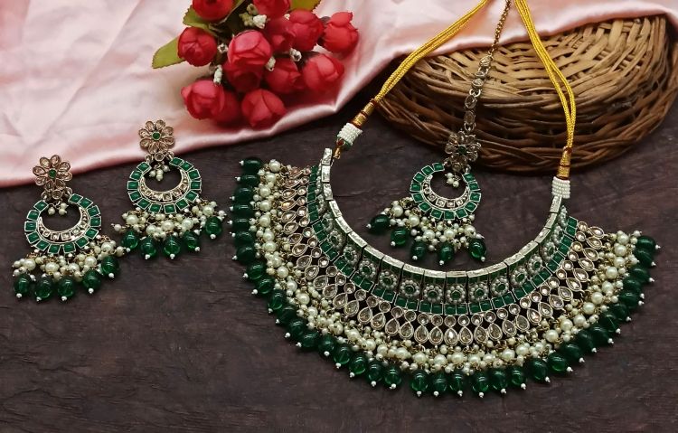 Picture of Classy Alloy Green Necklace
