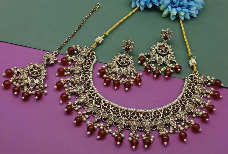 Picture of Sublime Alloy Maroon Necklace