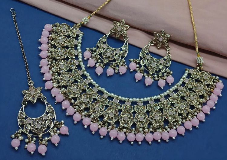 Picture of Shapely Alloy Pink Necklace