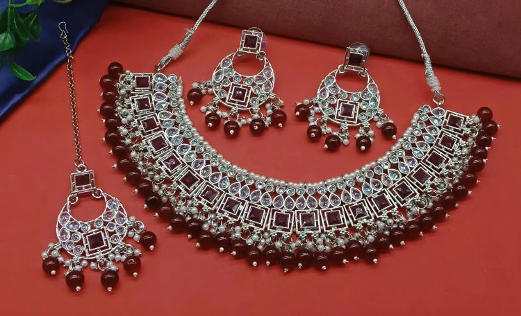 Picture of Bewitching Alloy Maroon Necklace